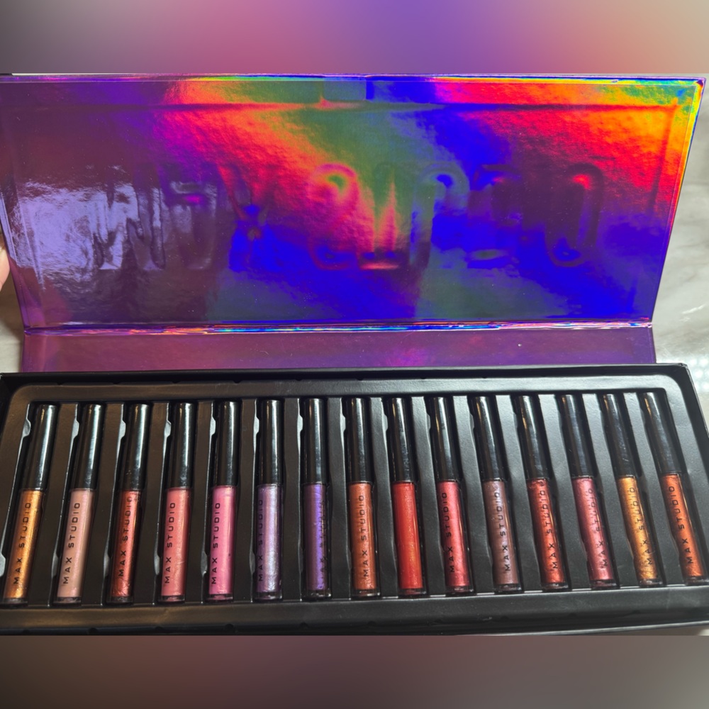 Max Studio Holographic Lip Gloss Set NEW